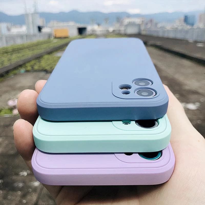 Cover image for the article "From Protection to Chic: How Phone Cases Became the Ultimate Accessory"